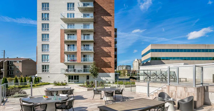1555 Laval Boulevard, Laval, QC, H7S 0A4 - 5