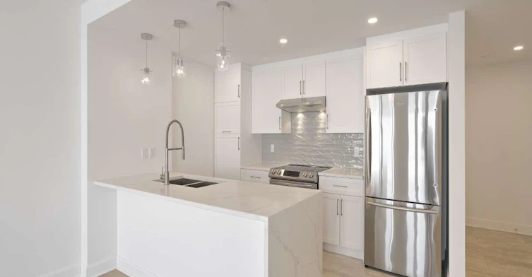 1555 Laval Boulevard, Laval, QC, H7S 0A4 - 6