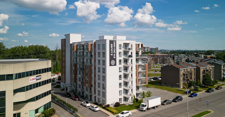 1555 Laval Boulevard, Laval, QC, H7S 0A4