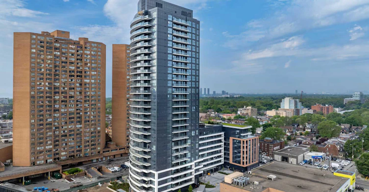 1304-2376 Dundas Street West, Toronto, ON, M6P 0C1 - 2