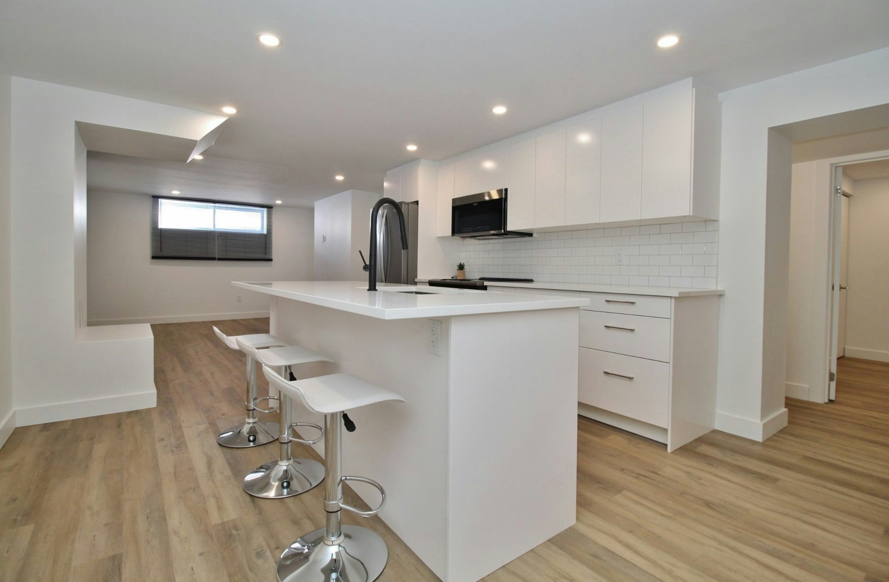 B-2138 Saunderson Drive, Ottawa, ON, K1G 2G2 - 3