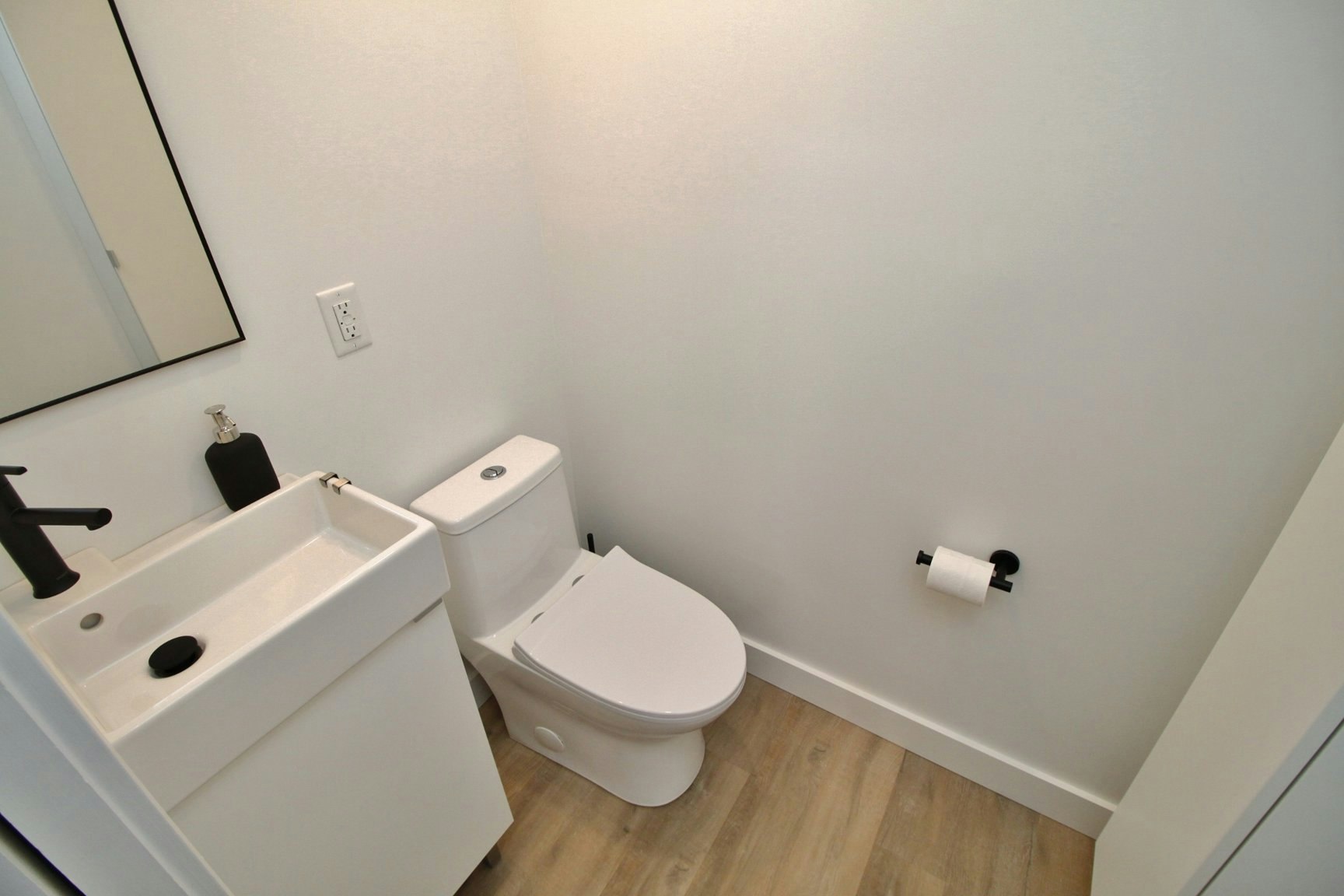 B-2138 Saunderson Drive, Ottawa, ON, K1G 2G2 - 10