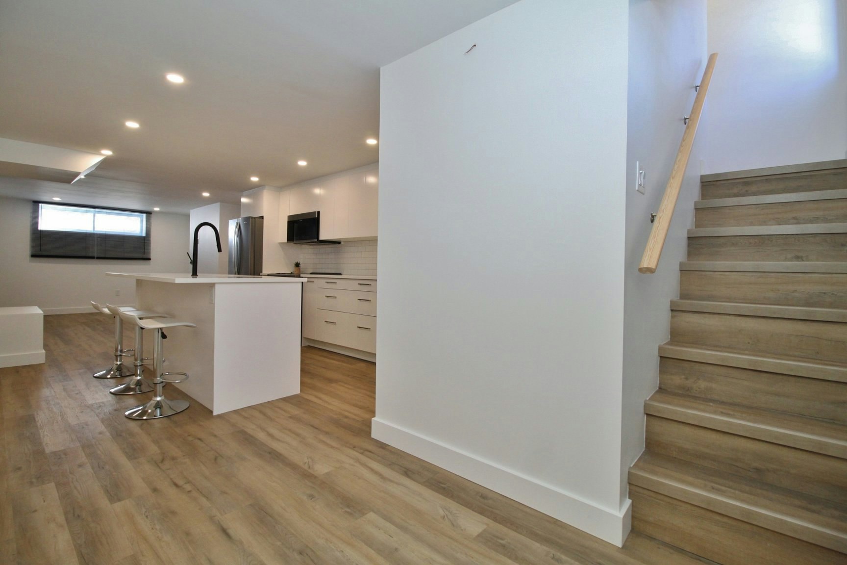 B-2138 Saunderson Drive, Ottawa, ON, K1G 2G2 - 2