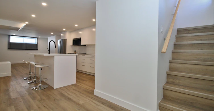 B-2138 Saunderson Drive, Ottawa, ON, K1G 2G2 - 2
