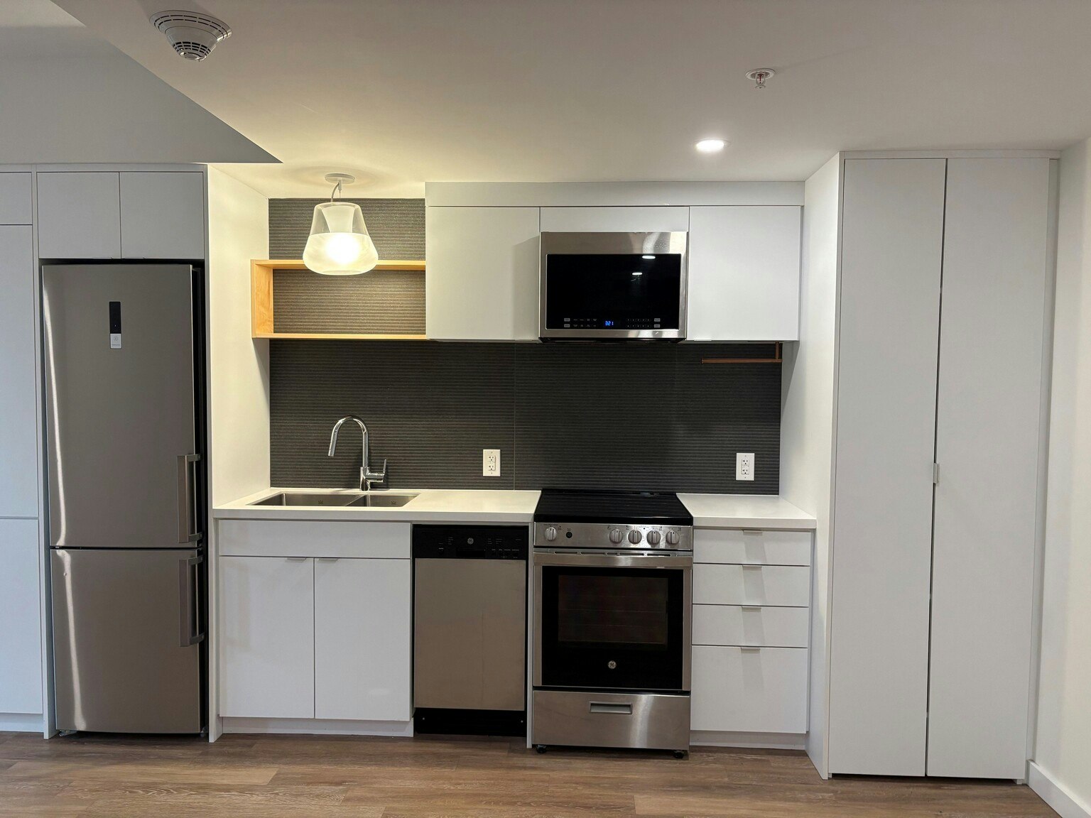 205-31 Queen Street, Dartmouth, NS, B2Y 0G5 - 2