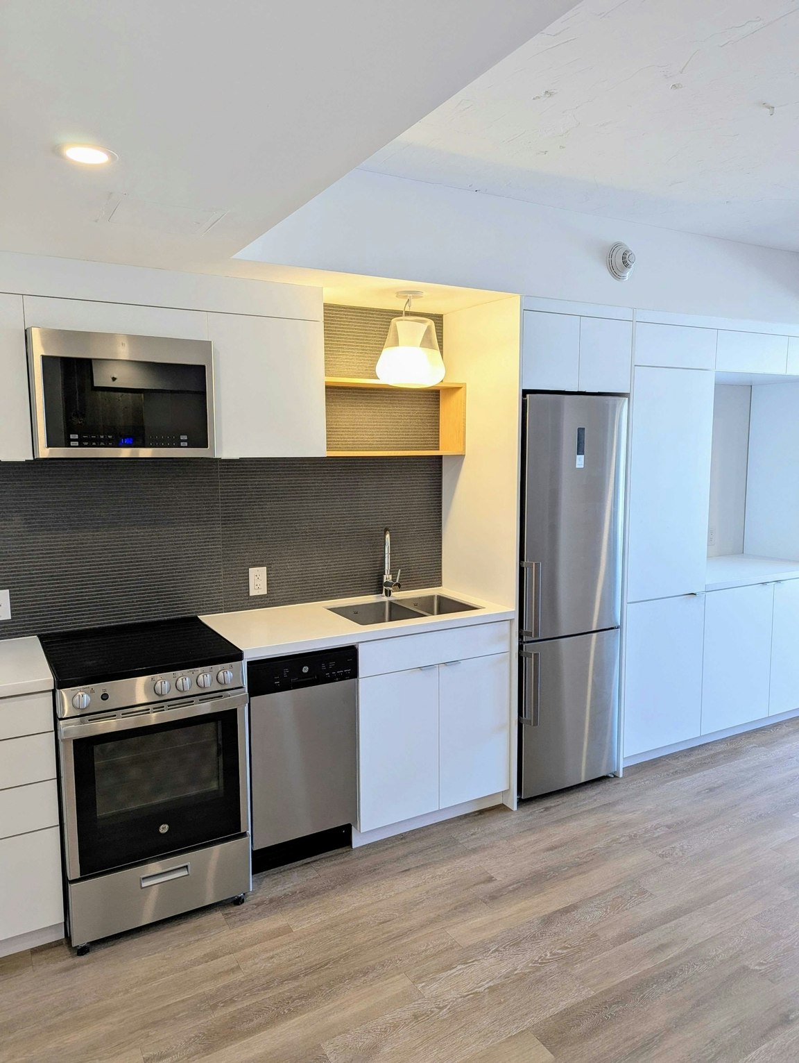 303-31 Queen Street, Dartmouth, NS, B2Y 0G5