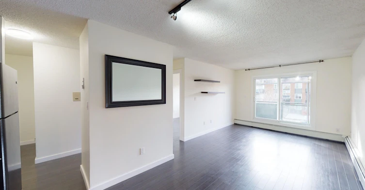 2010 11 Avenue SW, Calgary, AB, T3C 0P1 - 3