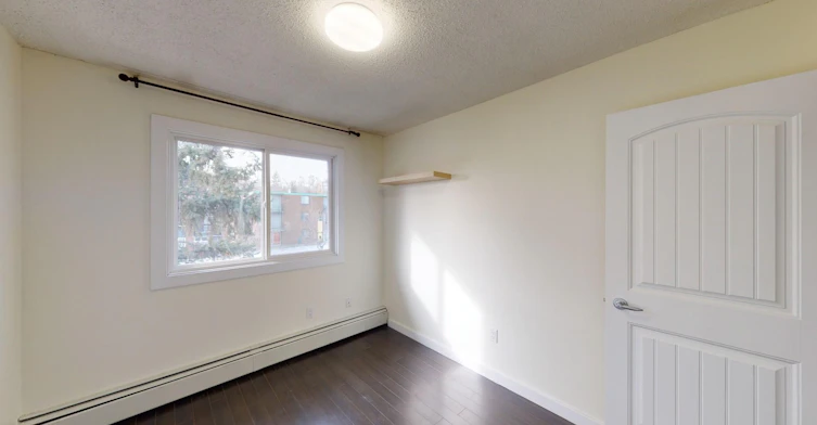 2010 11 Avenue SW, Calgary, AB, T3C 0P1 - 5