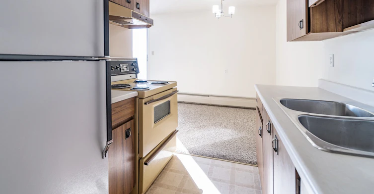 1101 14 Street, Wainwright, AB, T9W 1E8 - 8
