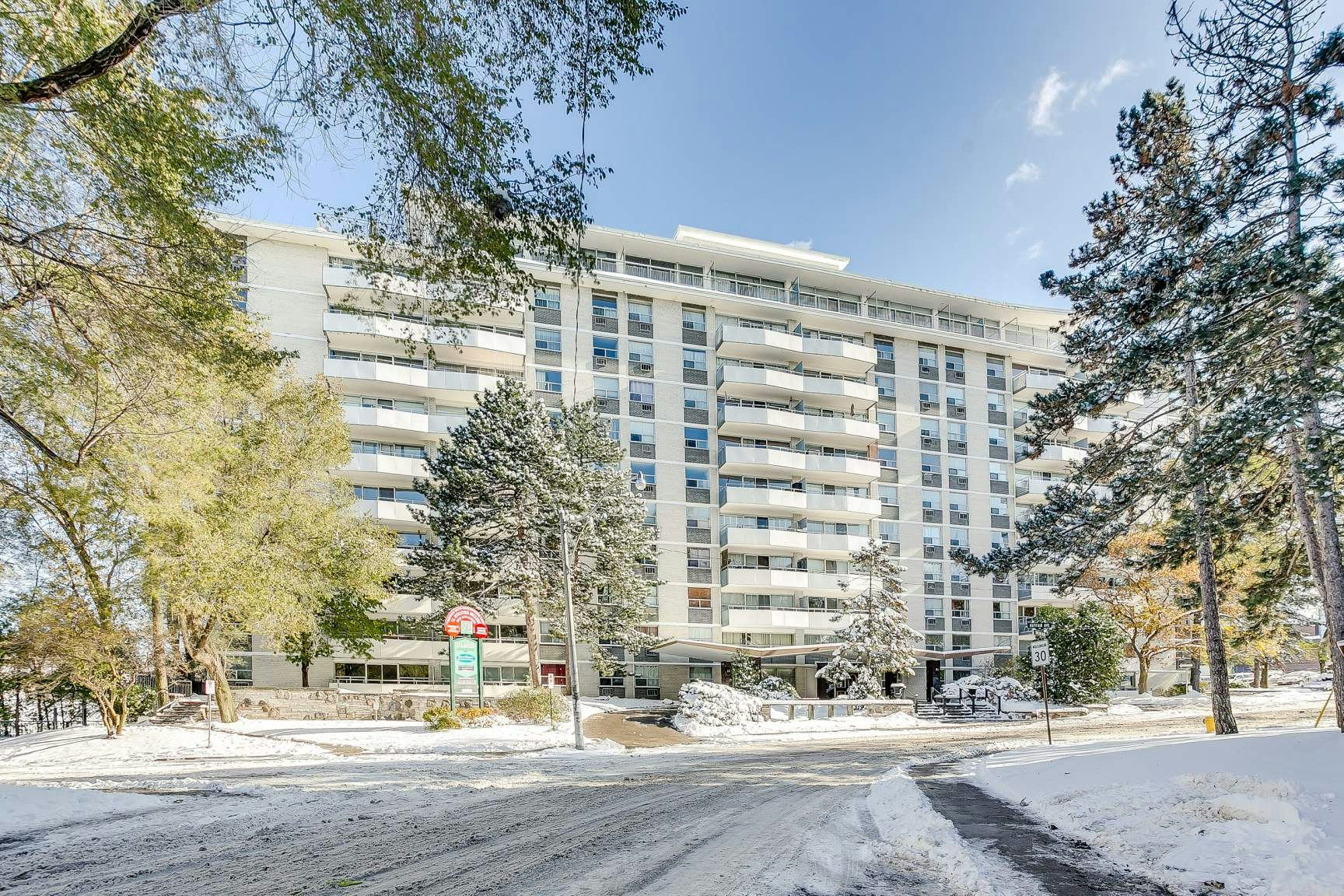 0103-21 Mayfair Avenue, Toronto, ON, M5N 2N5 - 3