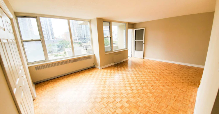 55 Erskine Avenue, Toronto, ON, M4P 1Y7 - 2