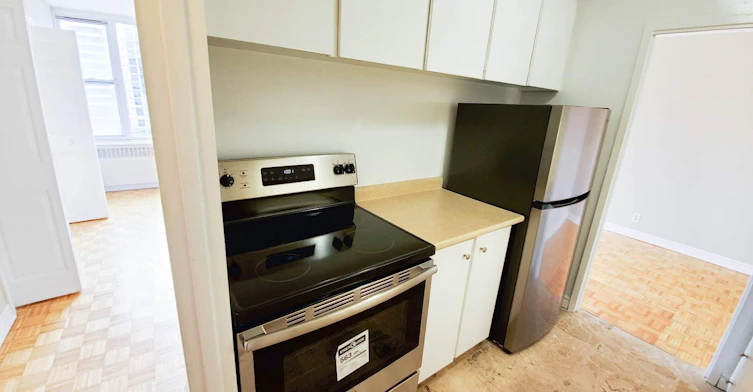 55 Erskine Avenue, Toronto, ON, M4P 1Y7 - 9