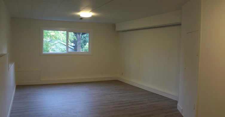 10777 University University Drive Drive, Surrey, BC, V3T 0E6 - 9