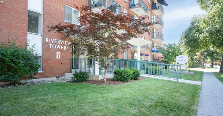 107-176 Vidal Street South, Sarnia, ON, N7T 2T6 - 2