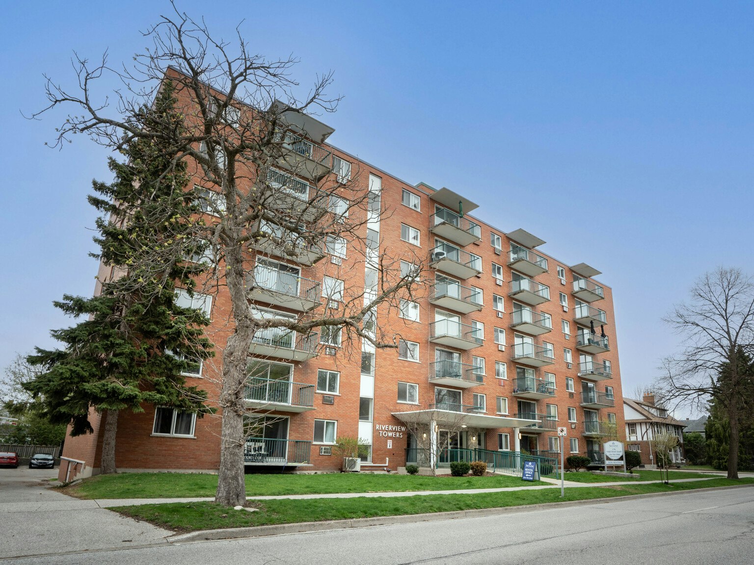 401-176 Vidal Street South, Sarnia, ON, N7T 2T6