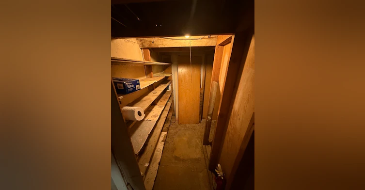 8955 81 Avenue Nw, Edmonton, AB, T6C 0W7 - 11