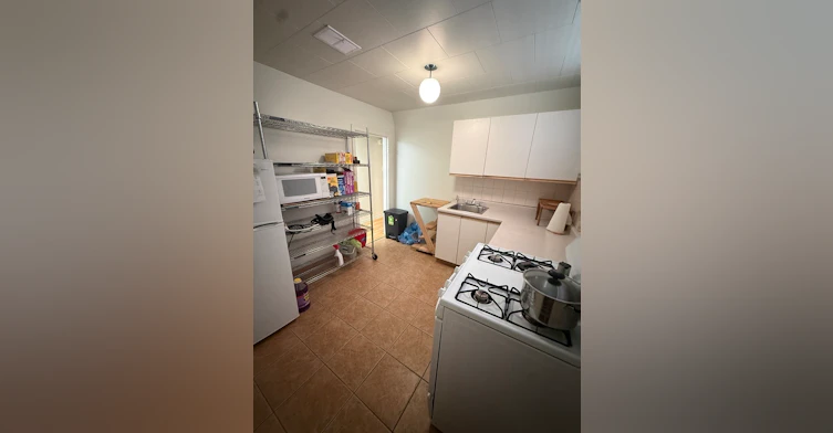 8955 81 Avenue Nw, Edmonton, AB, T6C 0W7 - 3