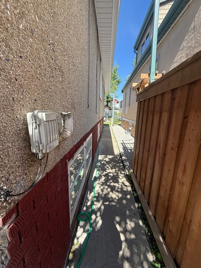 8955 81 Avenue Nw, Edmonton, AB, T6C 0W7 - 15