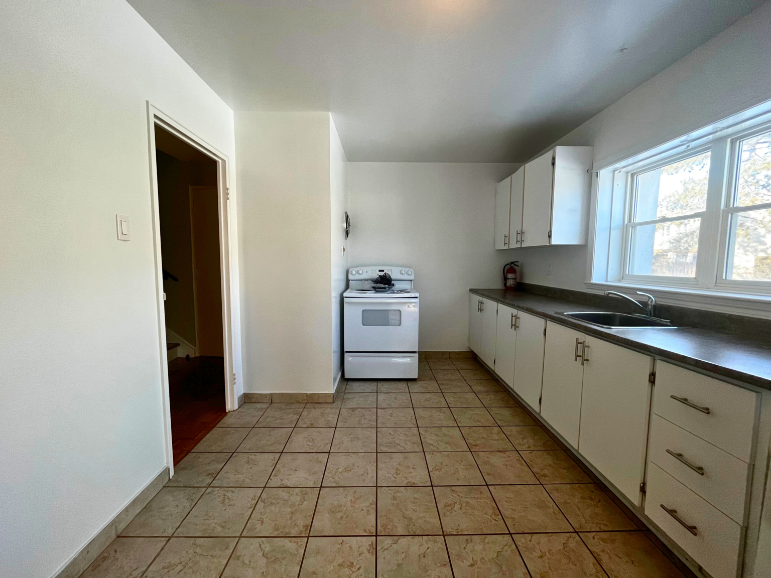 2247 Walkley Road, Ottawa, ON, K1G 3G8 - 7
