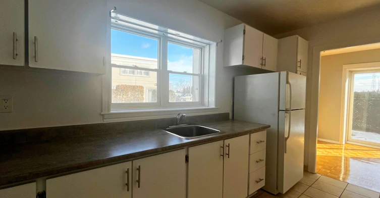 2247 Walkley Road, Ottawa, ON, K1G 3G8 - 8