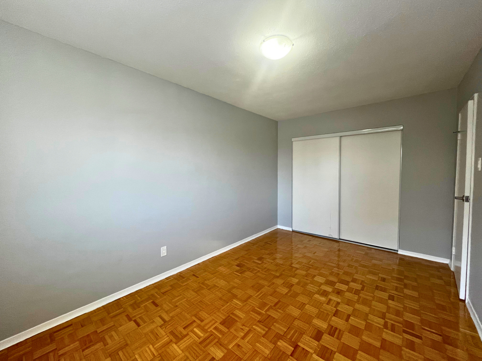 2247 Walkley Road, Ottawa, ON, K1G 3G8 - 12