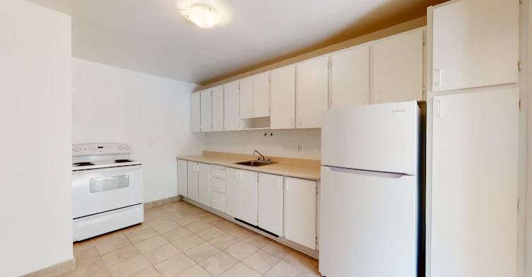 8-2247 Walkley Road, Ottawa, ON, K1G 3G8 - 3