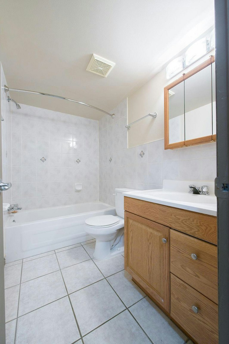 8255 95 Avenue, Edmonton, AB, T6E 1W9