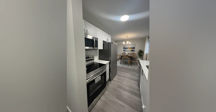206-9120 149 Street, Edmonton, AB, T5R 1C2