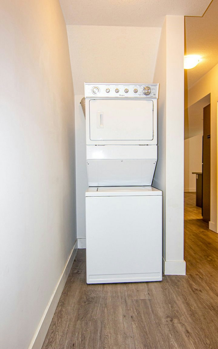 8724 150 Street, Edmonton, AB, T5R 1E4 - 8