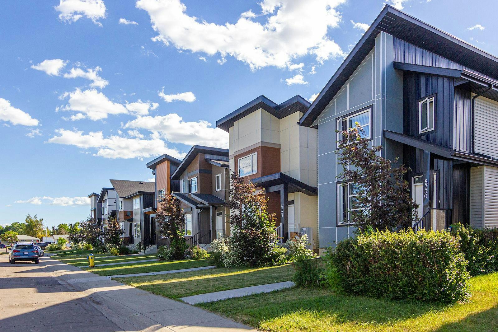 8724 150 Street, Edmonton, AB, T5R 1E4