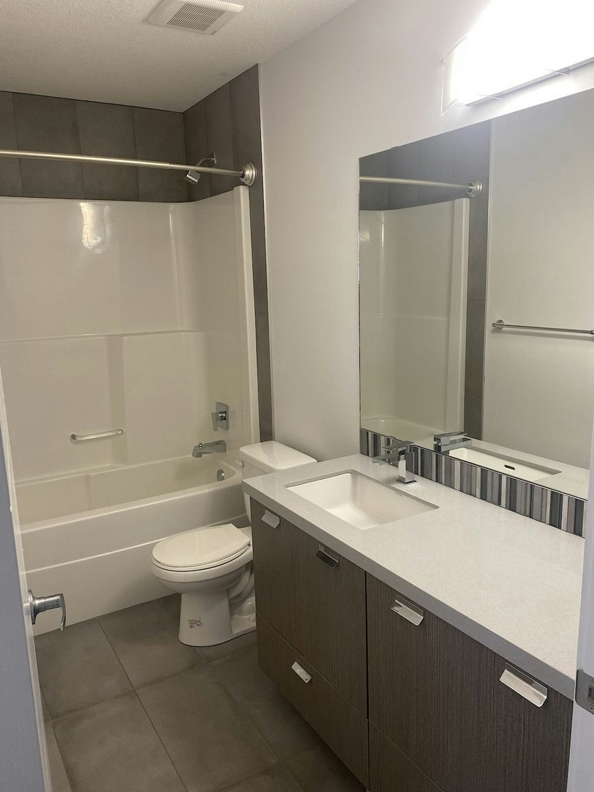 8724 150 Street, Edmonton, AB, T5R 1E4 - 3