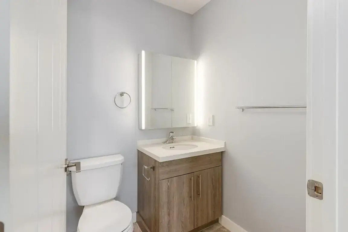 206-15220 45 Street SE, Calgary, AB, T2C 1A9 - 9
