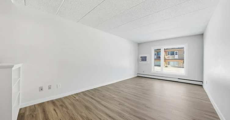 11-27 Vaughn Street, Regina, SK, S4N 1V5 - 2