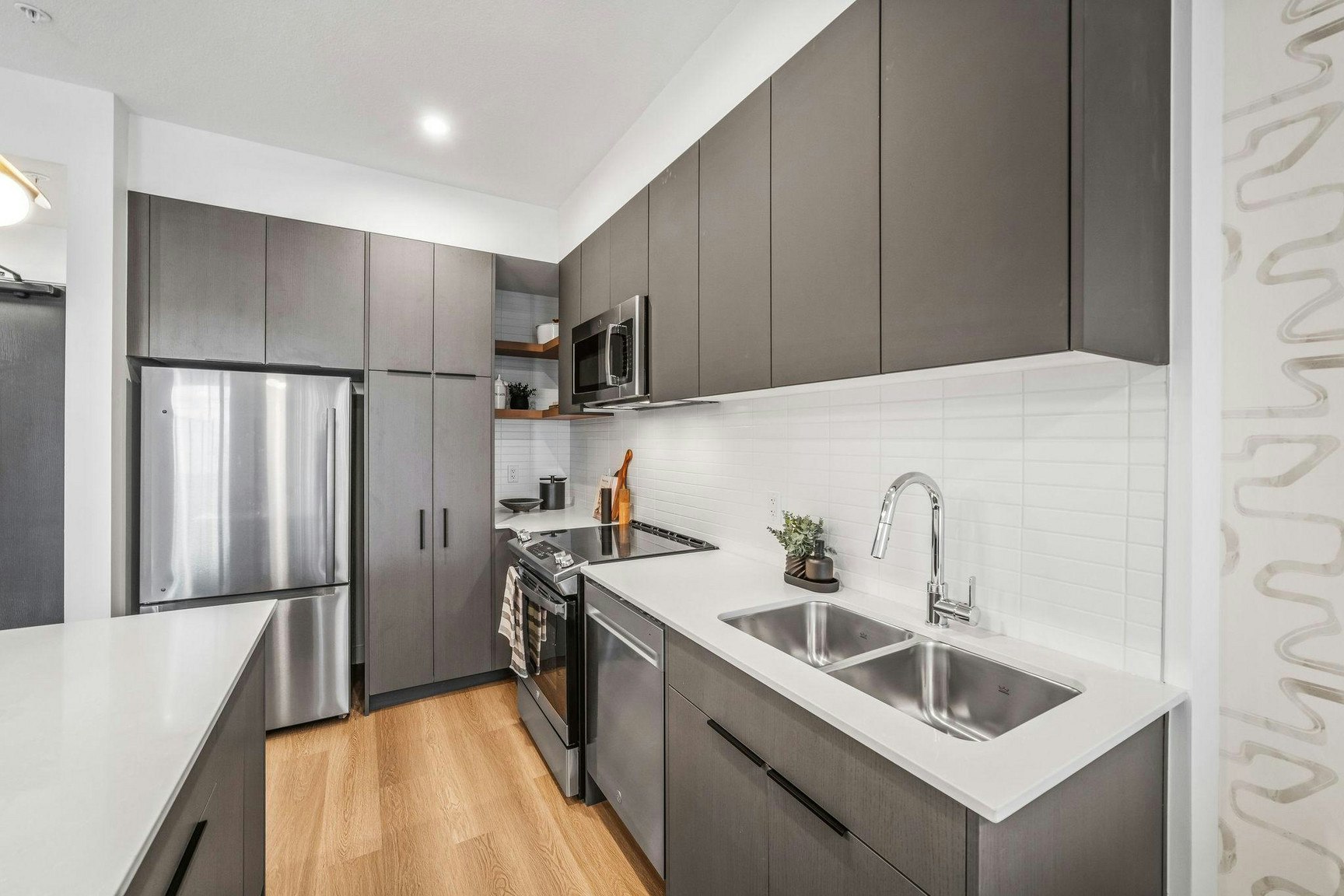 A2-1750 4 Street Northeast, Calgary, AB, T2E 9E7 - 50