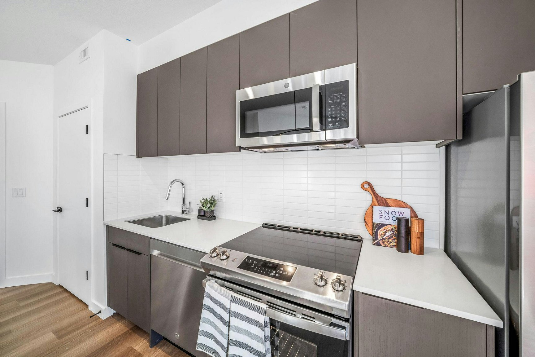 A2-1750 4 Street Northeast, Calgary, AB, T2E 9E7 - 34