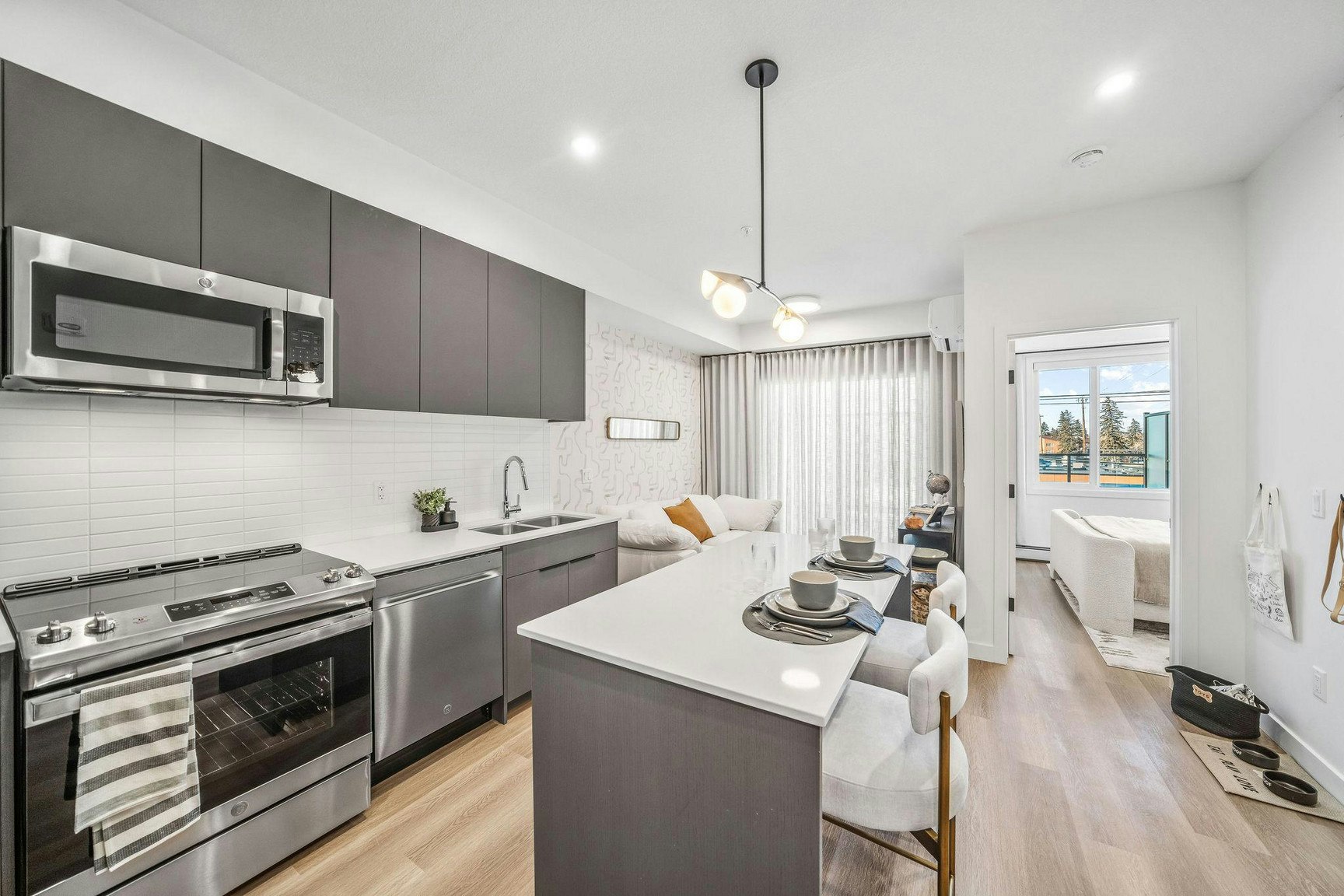 A2-1750 4 Street Northeast, Calgary, AB, T2E 9E7 - 28