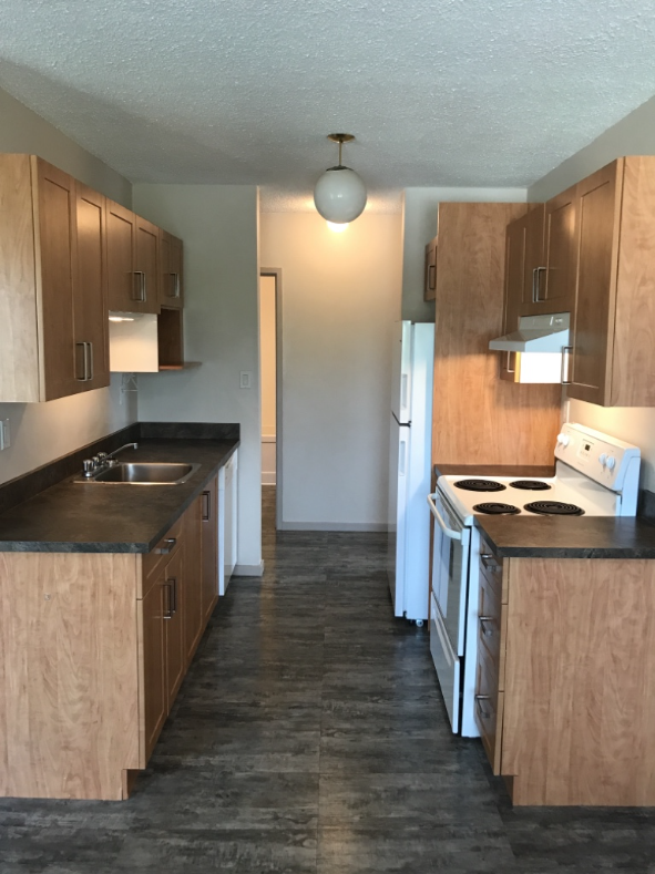 5611 10 Avenue, Edson, AB, T7E 1R4 - 6