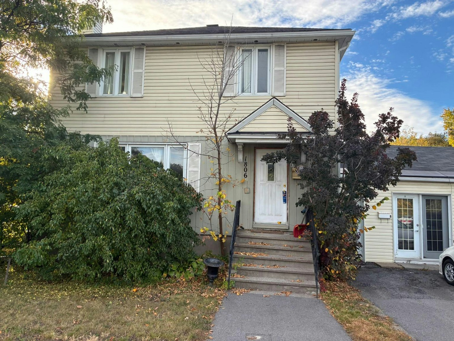 A-1806 Scott Street, Ottawa, ON, K1Y 2N8
