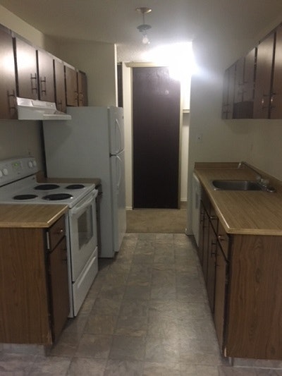 5611 9 Avenue, Edson, AB, T7E 1R5 - 6