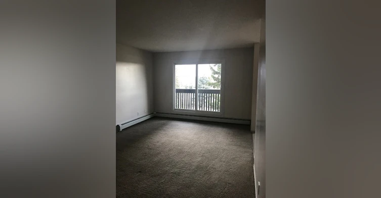 5611 9 Avenue, Edson, AB, T7E 1R5 - 7