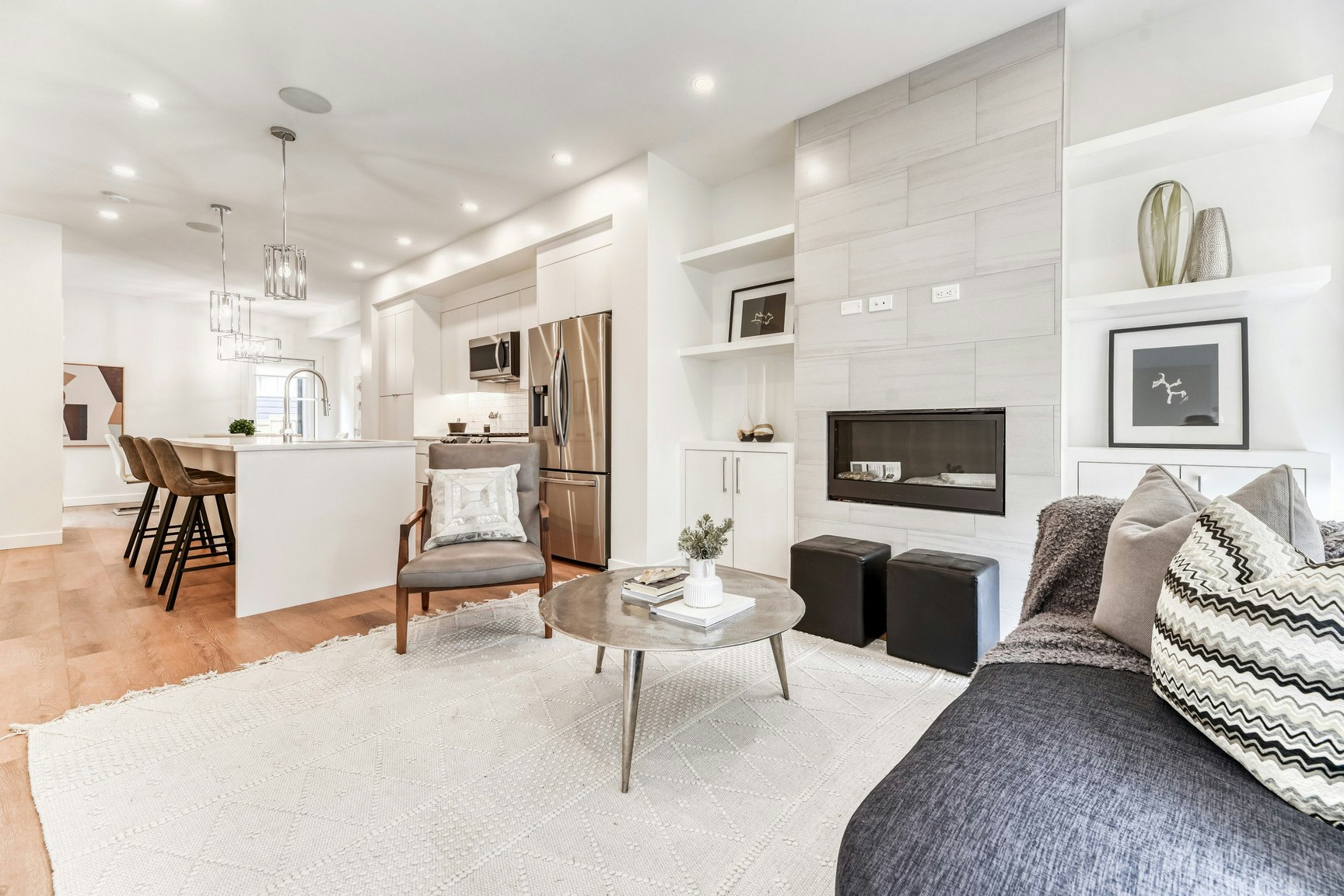 3560 28 Avenue Southwest, Calgary, AB, T3E 2J5 - 4