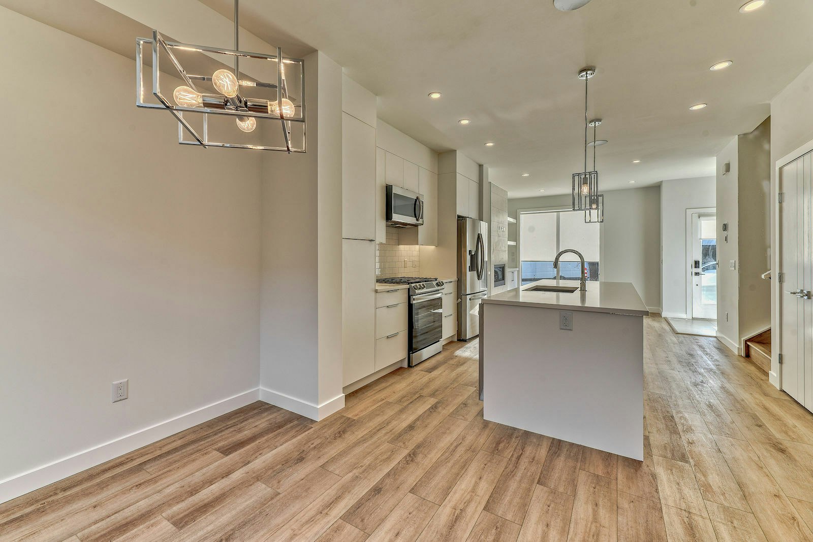 3560 28 Avenue Southwest, Calgary, AB, T3E 2J5 - 9