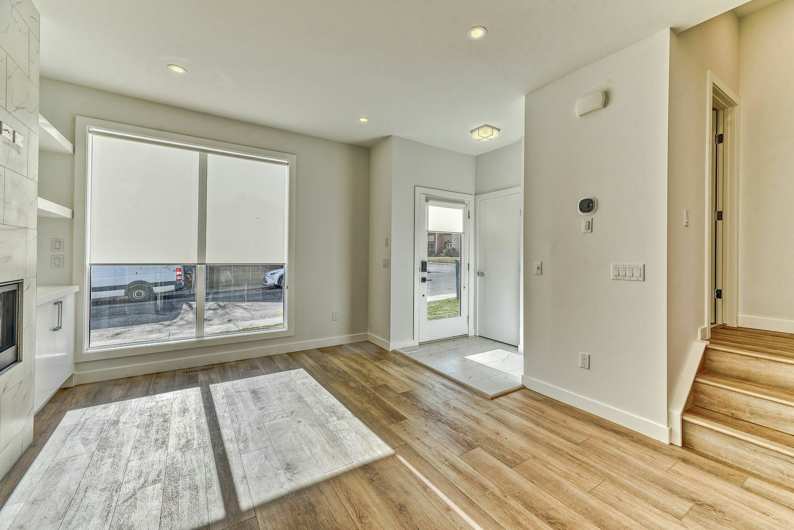 3560 28 Avenue Southwest, Calgary, AB, T3E 2J5 - 2