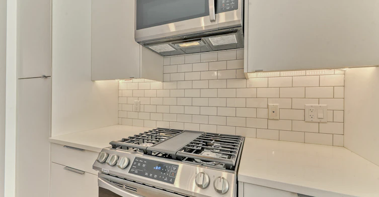 3560 28 Avenue Southwest, Calgary, AB, T3E 2J5 - 10
