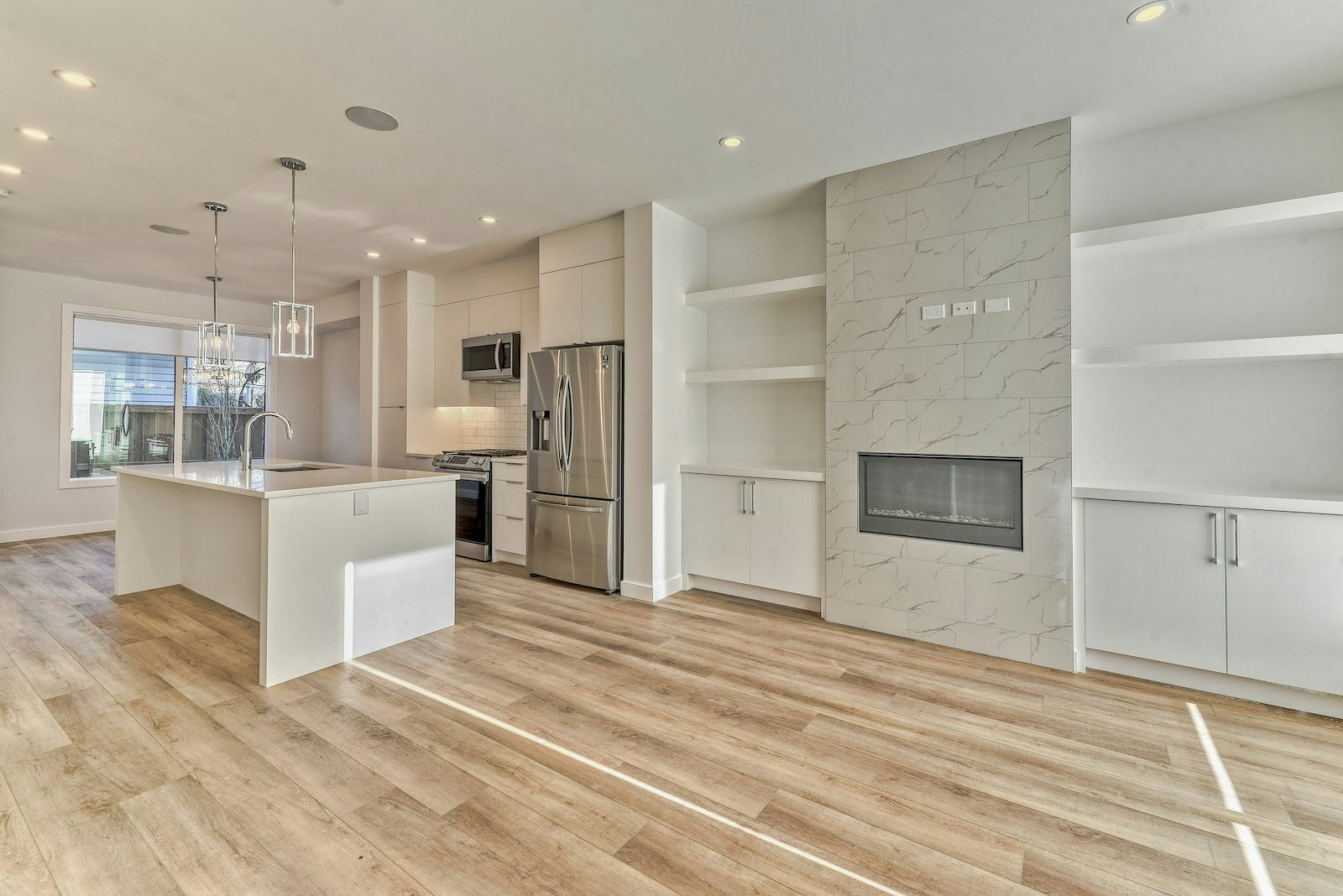 3560 28 Avenue Southwest, Calgary, AB, T3E 2J5 - 3
