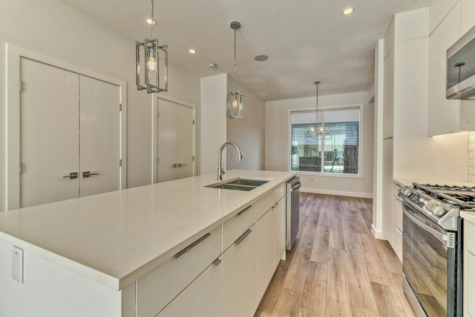 3560 28 Avenue Southwest, Calgary, AB, T3E 2J5 - 8