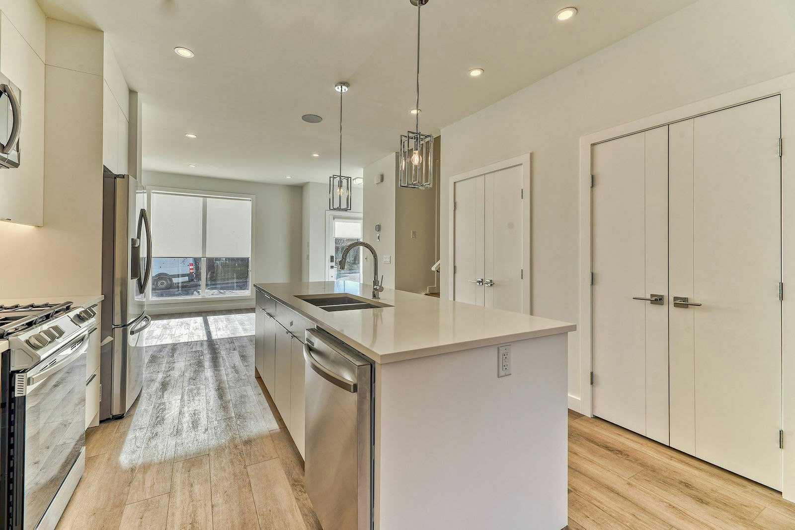 3560 28 Avenue Southwest, Calgary, AB, T3E 2J5 - 7