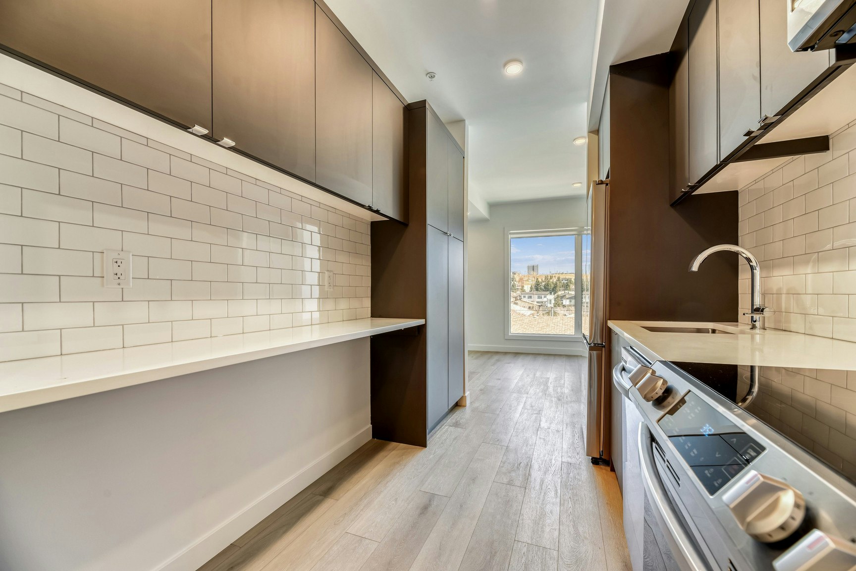 201-1870 45 Street NW, Calgary, AB, T3B 6A9 - 3
