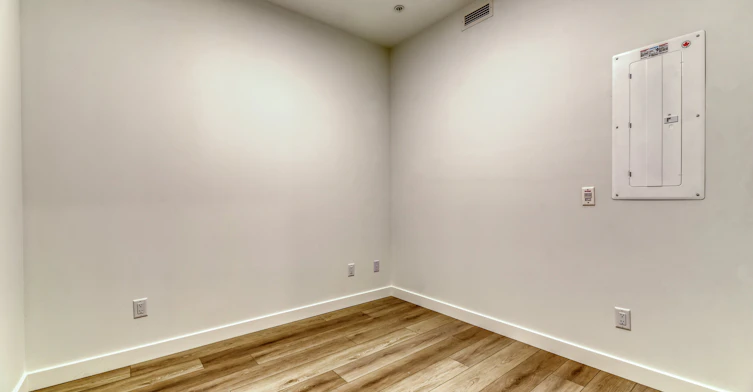 201-1870 45 Street NW, Calgary, AB, T3B 6A9 - 16
