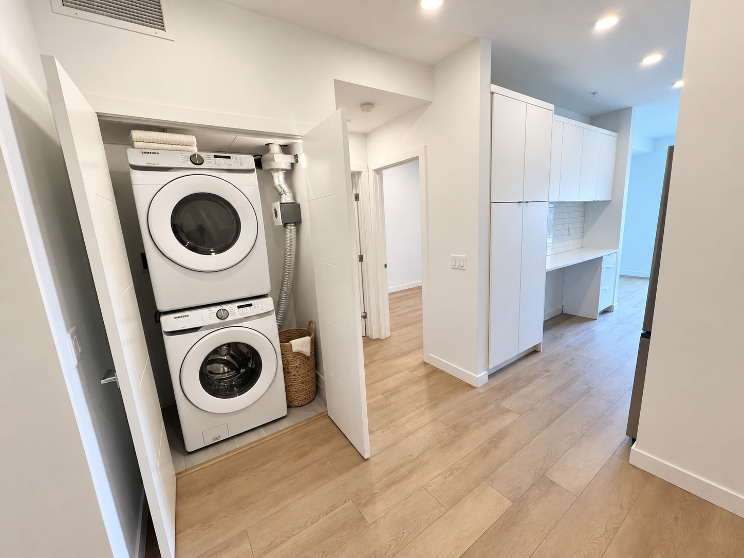 202-1870 45 Street NW, Calgary, AB, T3B 6A9 - 2